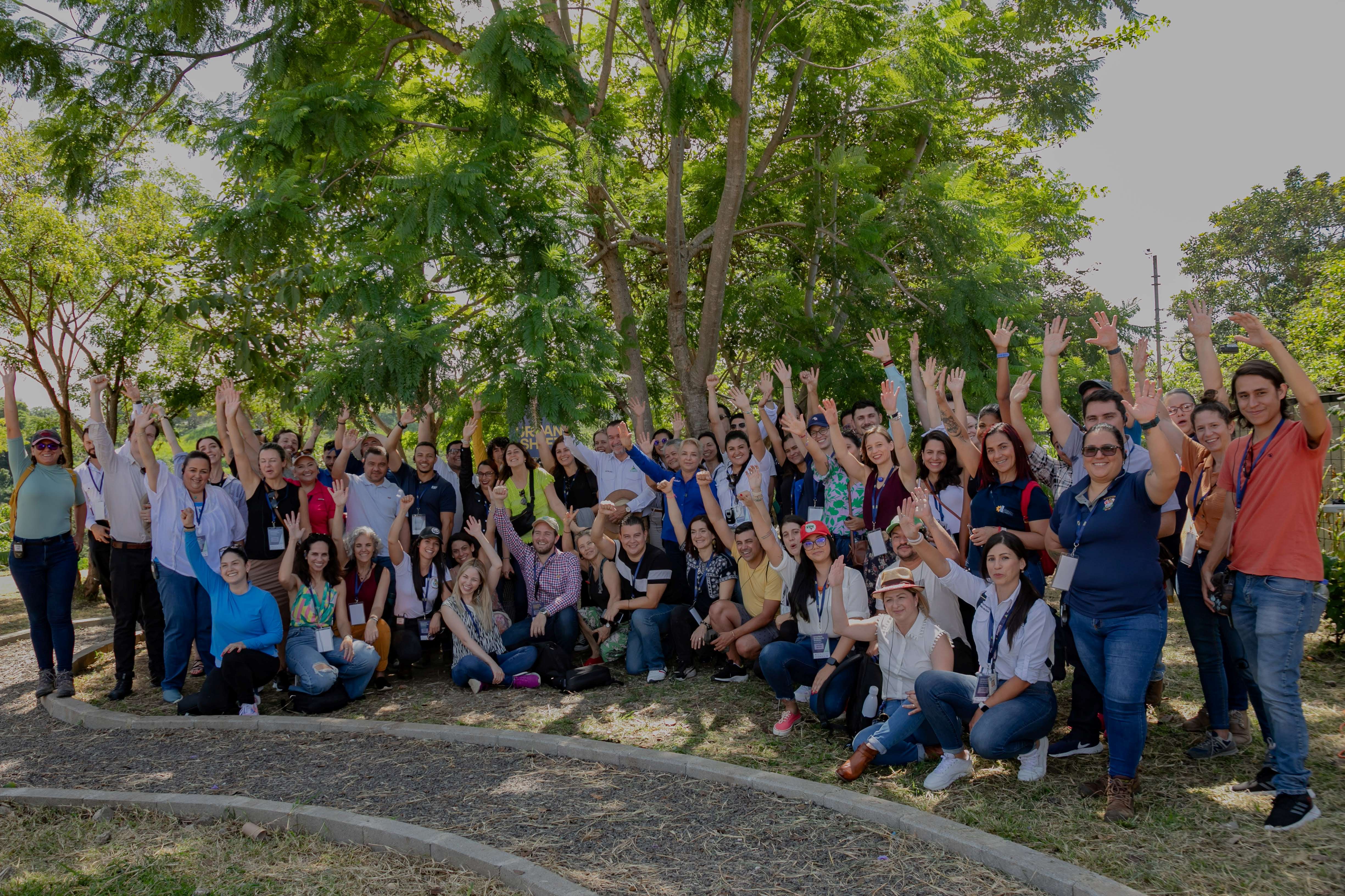 Site Visit to the La Guapil Park, where the participants were received by the Mayor of Alajuelita, Modesto Alpizar.