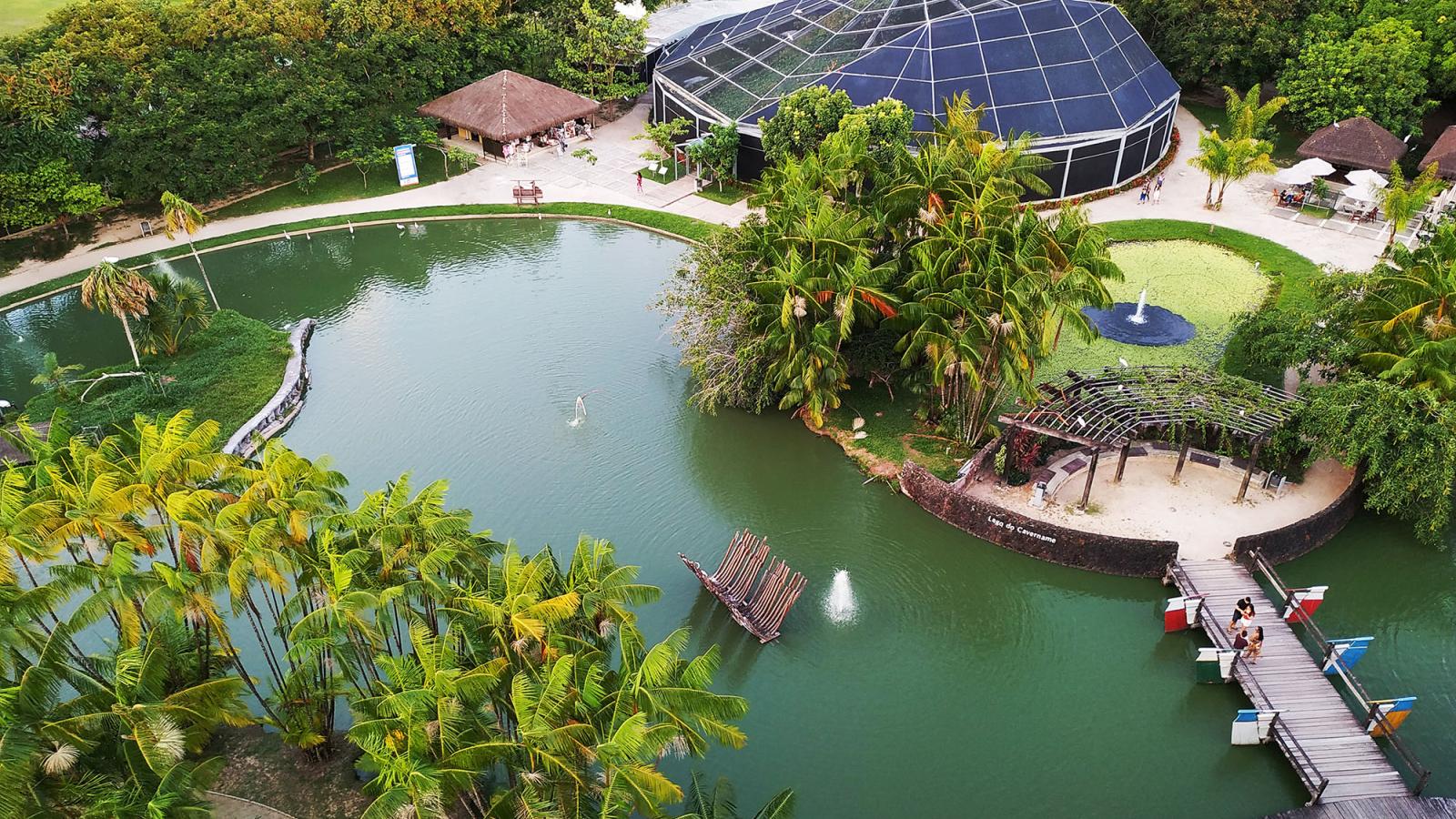 a view of a green and water-filled area in Belem