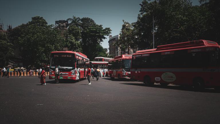 An image of electric buses in Mumbai.