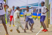 Kids playing in a car-free zone of Biryogo, Kigali. City of Kigali / Flickr. 